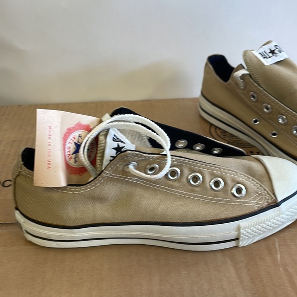 Women’s Khaki Low Top Converse - Vintage - size 7 - Picture 2 of 6